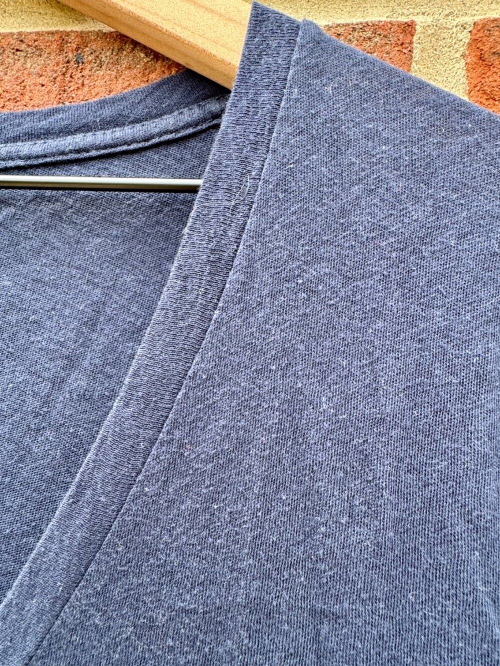 J Crew Vintage Cotton V Neck Tee Shirt XL Extra Large Navy Blue Slub Knit Basic - Picture 2 of 9